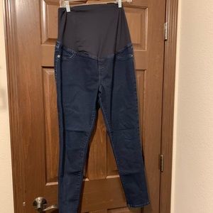 Target maternity jeans. Size 12. Skinny jegging